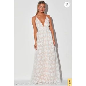 LULU’S Ivywood Embroidered Lace Backless Dress